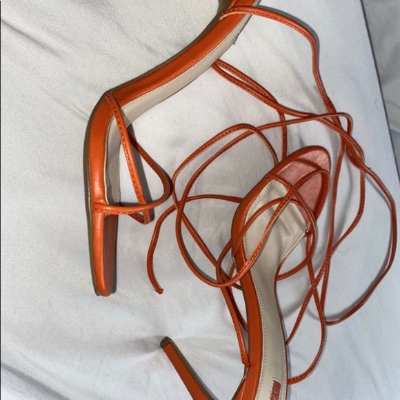 Heels - Picture 3 of 3